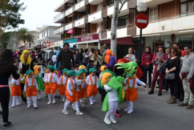 Els nins i nines de s'Auba es disfressen de Jocs