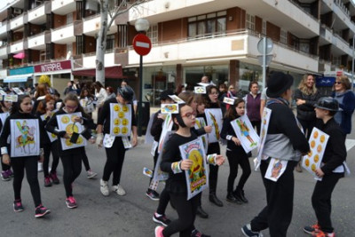 Els nins i nines de s'Auba es disfressen de Jocs