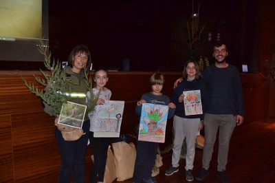 Medi Ambient lliura els premis del concurs de dibuix ‘Ni 1 foc al bosc’