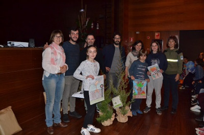 Medi Ambient lliura els premis del concurs de dibuix ‘Ni 1 foc al bosc’