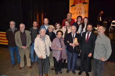 L'Associació Cap Vermell lliura el premi Cap Vermell 2016 a l'Hotel Cas Bombu