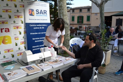 El Servei Municipal d’Esports munta una parada de Salut al mercat de Capdepera