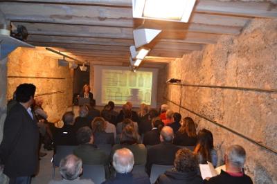 L’Arxiu presenta el catàleg de la Farmàcia Melis