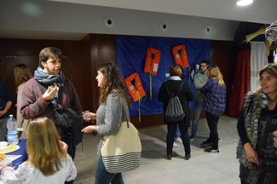 ‘De Llevant a Grècia pels refugiats’ inaugura l’exposició de fotografies al Centre Cap Vermell