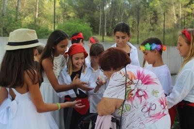 'Flash, càmera i acció’ representen ‘L’illa de Marina’ a la residència