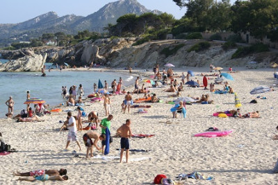El departament de Medi Ambient ha realitzat enquestes sobre la gestió ambiental a les platges de Son Moll i cala Agulla