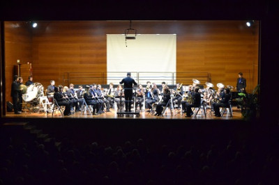 El concert de Santa Cecília omple l'auditòrium del Centre Cap Vermell