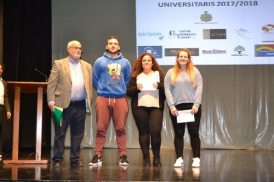 Trenta-un estudiants gabellins s’emporten un ajut econòmic pel seu bon rendiment acadèmic a la Universitat
