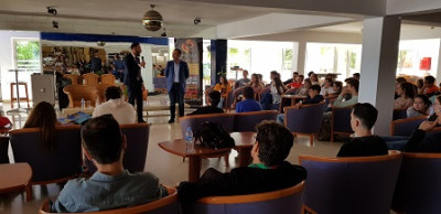 Els estudiants de 3rESO de l’IES Capdepera aprenen com funciona un hotel en una jornada dedicada al sector turístic