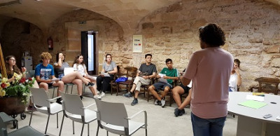 Els alumnes de l’IES Capdepera exposen noves propostes per millorar el municipi dins el projecte de civisme que realitzen amb l’àrea de Participació Ciutadana
