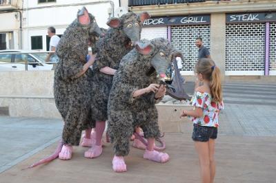 El Festival d’Arts al Carrer omple Cala Rajada d’espectacles, rialles i gent