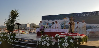 Les Festes del Carme es despedeixen amb la processó i els focs artificials