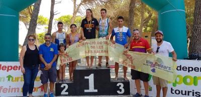 Sebastià Gelabert i Ana Soler, guanyadors de la X Triatló cala Agulla Wikiki