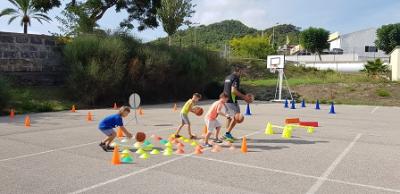 Els nins i nines de Capdepera gaudeixen de l'esport a la diada multiesportiva