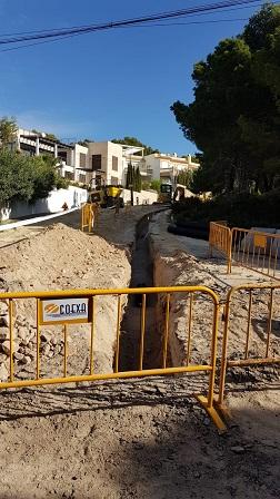 Comença la dotació de serveis de la urbanització de Cala Gat