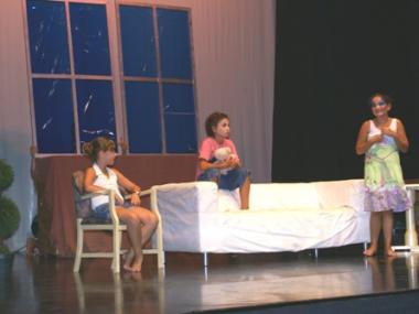 Les escoles de teatre d’estiu de Capdepera ja han estrenat les seves obres, el treball de tot un mes