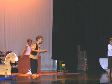 Les escoles de teatre d’estiu de Capdepera ja han estrenat les seves obres, el treball de tot un mes