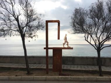 Moisès Gil presenta ESTRUCTURA - COS – ESPAI, d'allò privat a allò públic, l’exposició d’escultures al passeig marítim de Cala Rajada