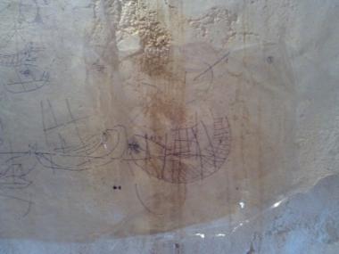 Descoberts una vintena de grafits nàutics dels segles XVI al XVIII al Castell de Capdepera
