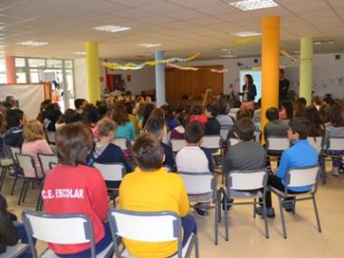 Medi Ambient imparteix una xerrada sobre residus als alumnes de S’Alzinar com a cloenda d’un projecte escolar 