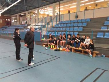 Els nins i nines de Capdepera viuen el futbol sala amb el Palma Futsal