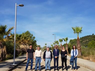 El batle,  el conseller Font i el director insular Manera visiten la reforma de l’enllumenat públic del sector 7 de Canyamel