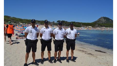 La Unitat de Platges de la Policia Local treballa per evitar activitats il·lícites a les platges 