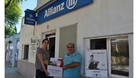 Allianz dóna aliments a Serveis Socials de Capdepera