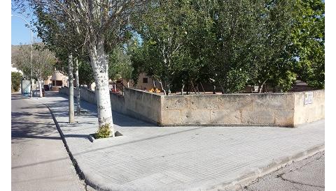 L’Ajuntament de Capdepera continua millorant el municipi amb la reparació de la voravia del carrer Baltasar Coves